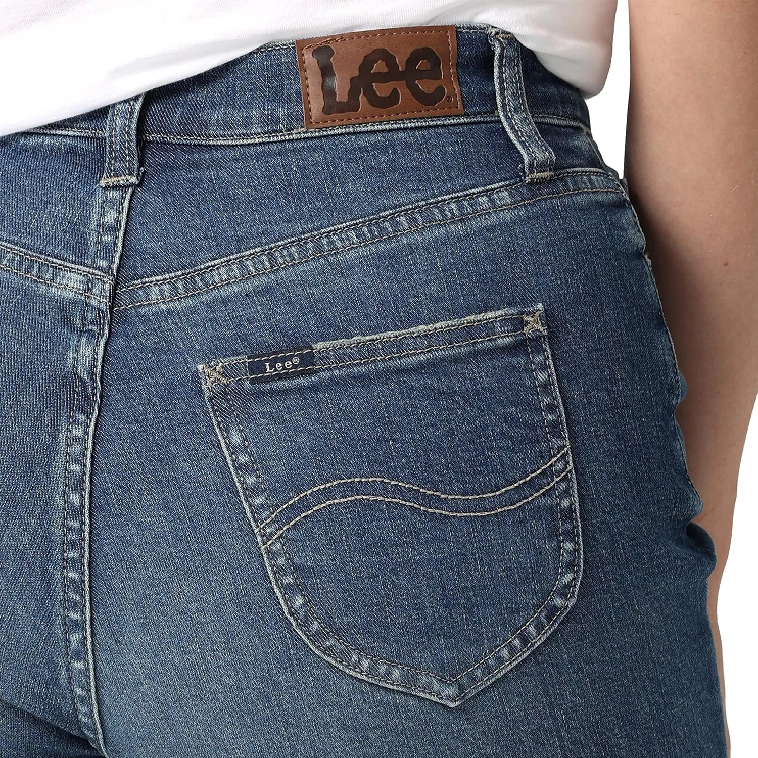 Lee Women's High Rise Vintage Straight Leg Jean