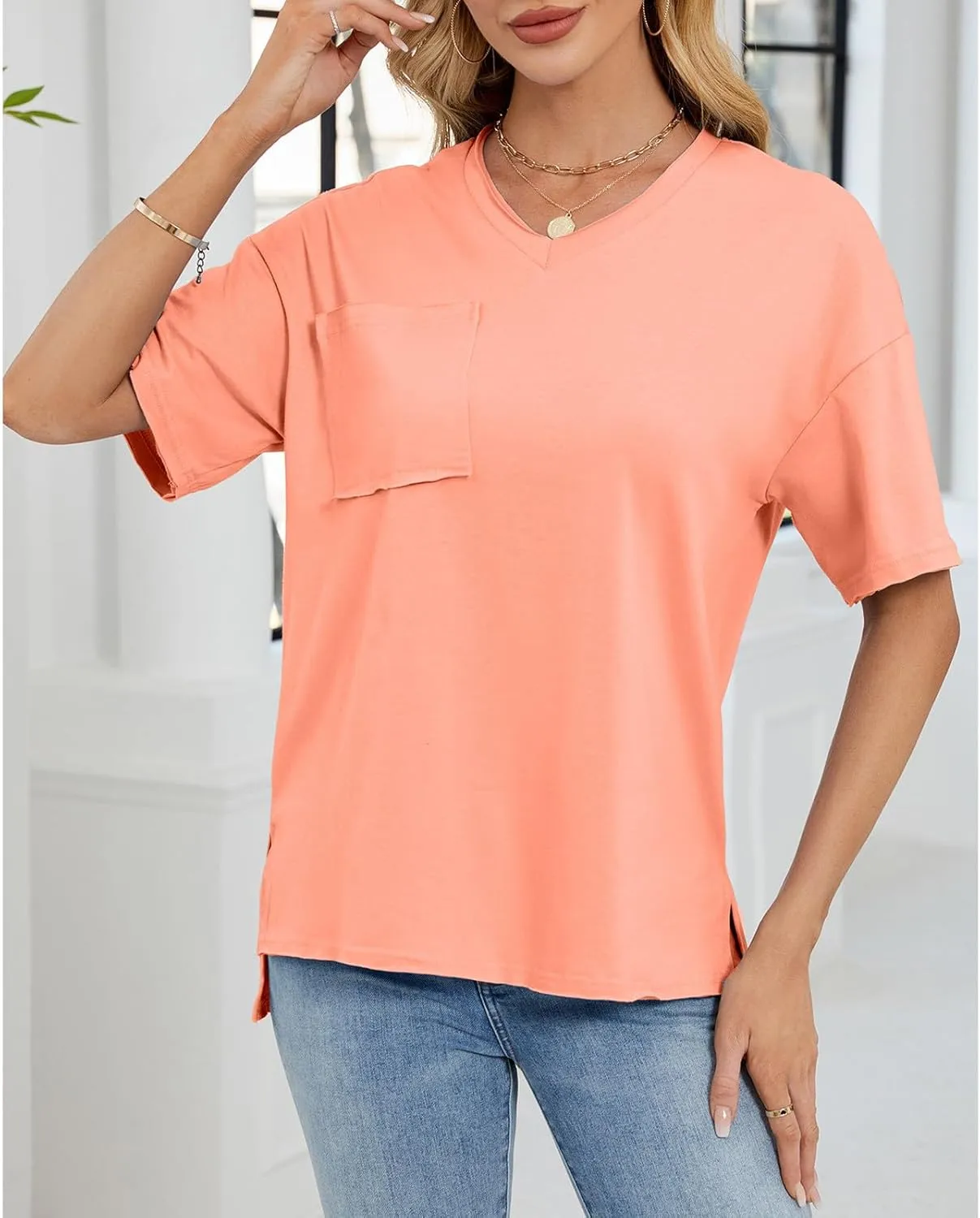 Women T Shirts Oversized Short Sleeve V Neck 2025 Summer Casual Loose Tops Basic Tee Shirts Outfits with Pockets