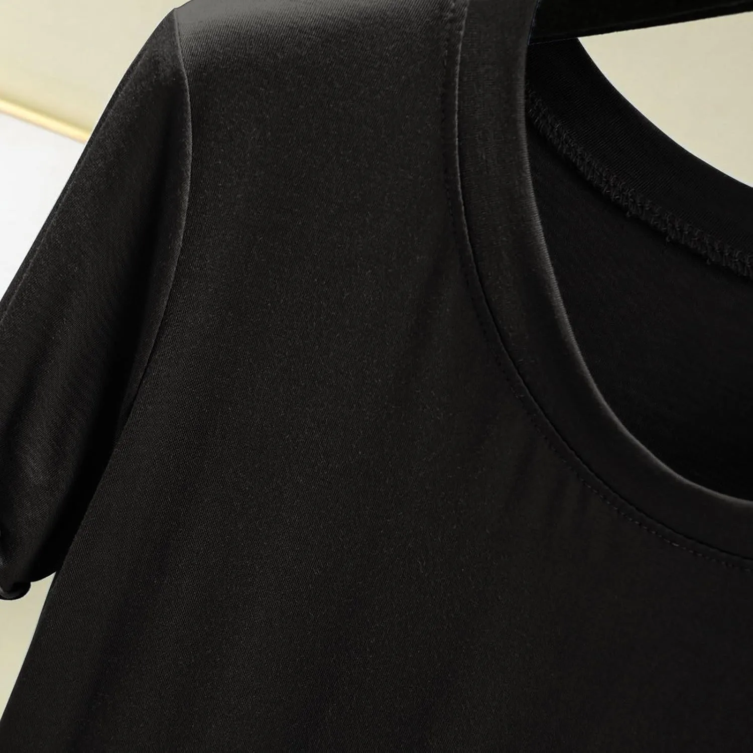 Womens Short Sleeve T Shirts Crewneck Summer Trendy 2025 Solid Basic Tee Tops Casual Summer Loose Fit Shirts