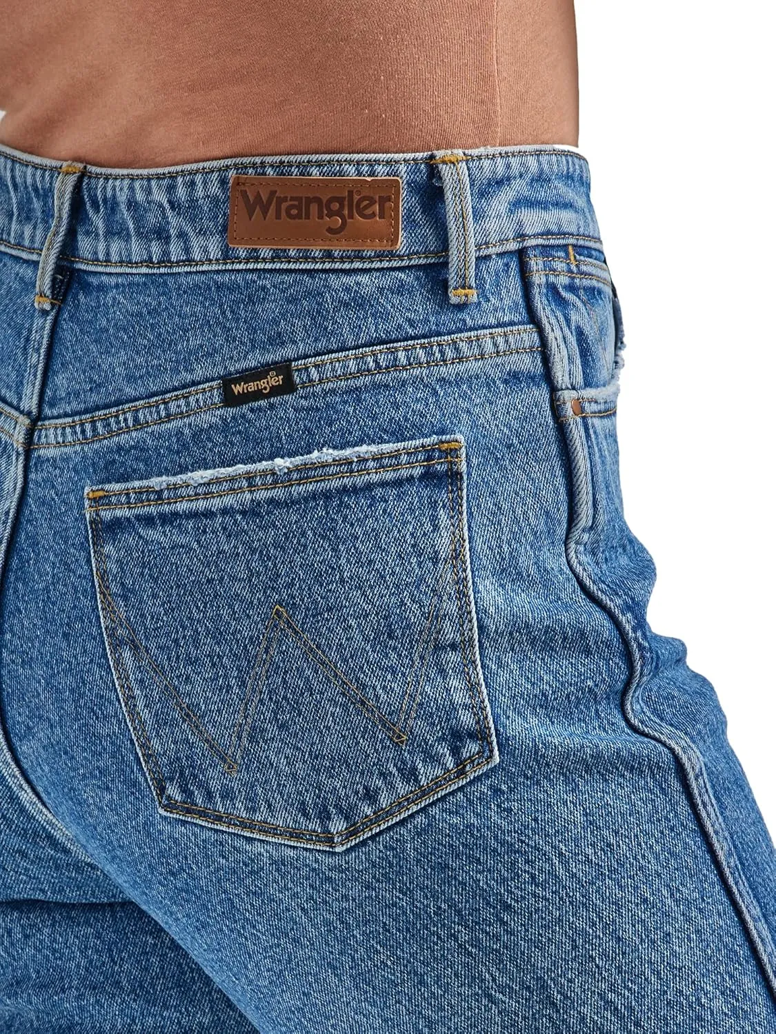 Wrangler Women's Tapered High-Rise Mom Jean